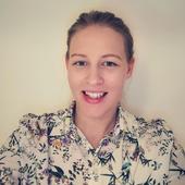 Dr Kirsten MacGregor